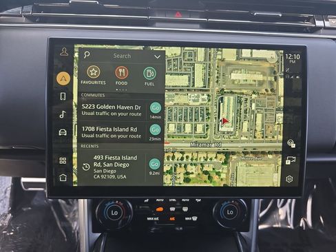 Certified 2023 Land Rover Range Rover SV AWD/4WD image 26