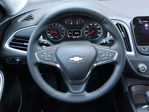 Used 2024 Chevrolet Malibu RS FWD image 18