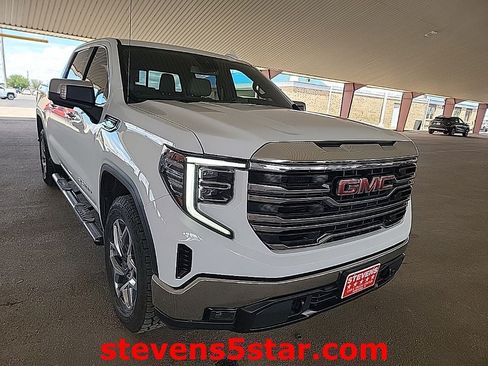 Used 2022 GMC Sierra 1500 SLT w/ SLT Convenience Package AWD/4WD image 5
