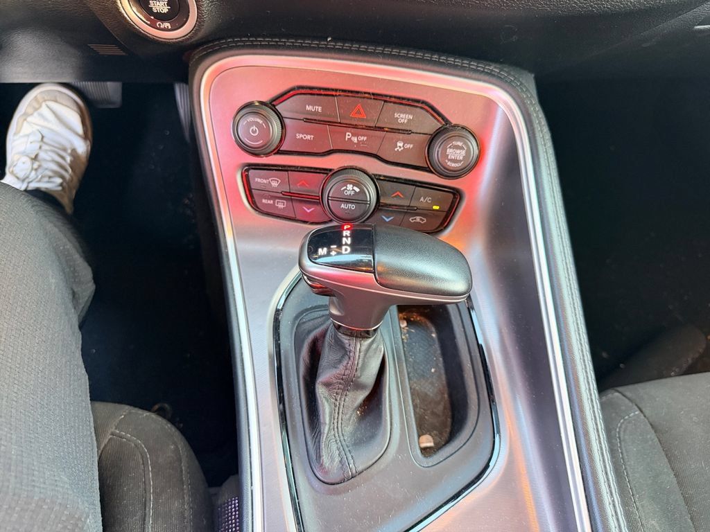 Used 2022 Dodge Challenger R/T RWD image 20