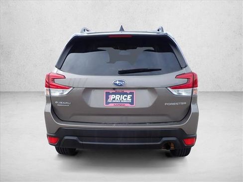 Used 2024 Subaru Forester Premium AWD/4WD image 3