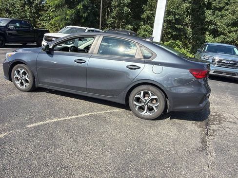 Used 2019 Kia Forte LXS FWD image 12