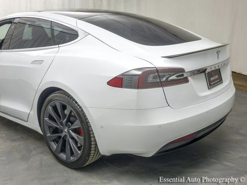Used 2020 Tesla Model S Performance image 9
