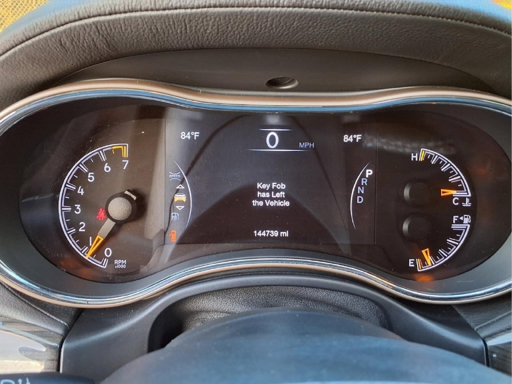 Used 2017 Jeep Grand Cherokee Overland AWD/4WD image 18