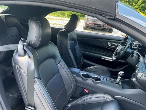 Used 2025 Ford Mustang Premium RWD image 7