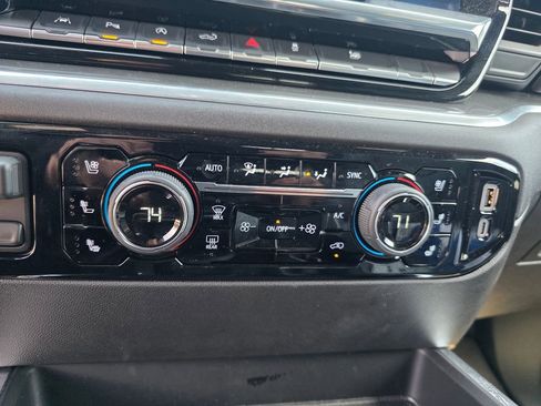 Used 2025 Chevrolet Silverado 1500 High Country w/ Technology Package image 22