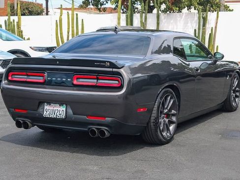 Used 2022 Dodge Challenger R/T Scat Pack w/ Shaker Package RWD image 8