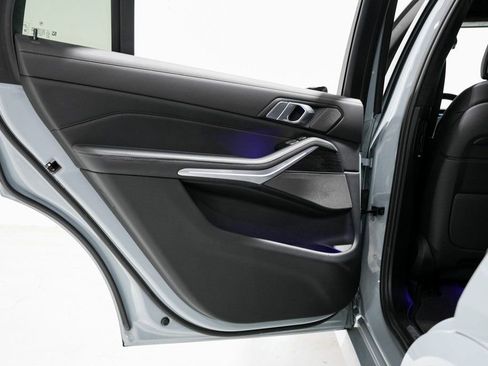 Used 2023 BMW X7 xDrive40i w/ Executive Package image 39