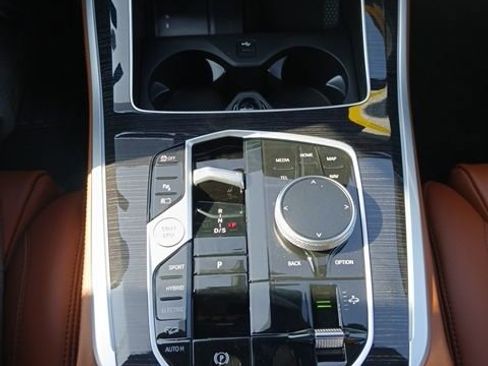 New 2026 BMW X5 xDrive50e image 23