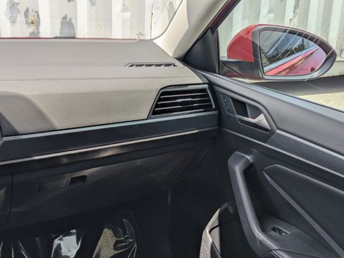 Used 2023 Volkswagen Jetta SE FWD image 17