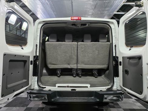 Used 2018 Nissan NV 3500 SV image 10
