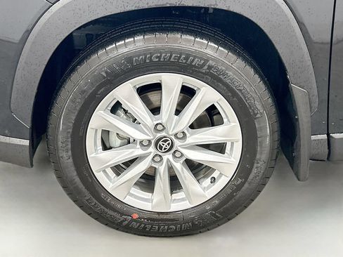 New 2026 Toyota Corolla Cross LE FWD image 8