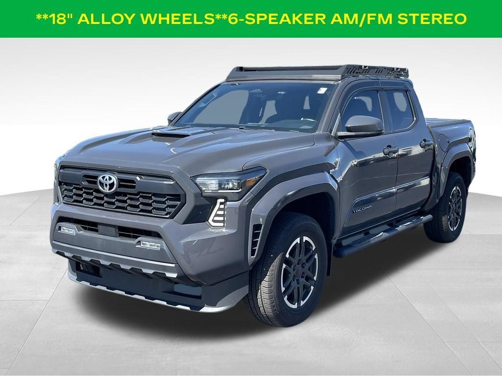 Used 2024 Toyota Tacoma TRD Sport AWD/4WD image 4