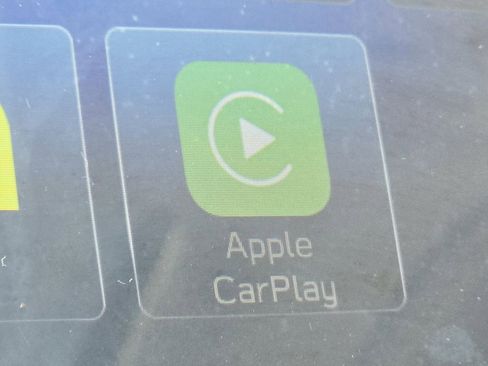 Used 2022 Subaru Ascent Limited w/ Technology Package image 5