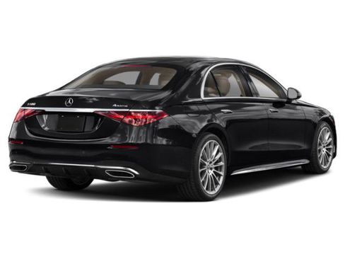 Used 2022 Mercedes-Benz S 580 4MATIC Sedan image 2