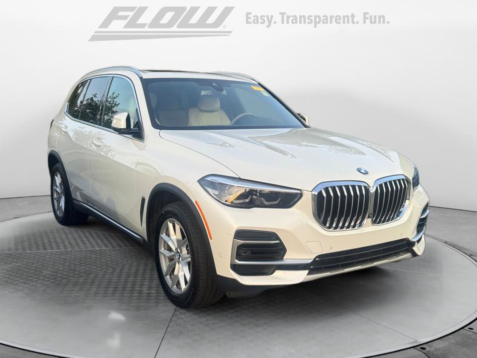 Used 2022 BMW X5 xDrive40i w/ Premium Package AWD/4WD image 1