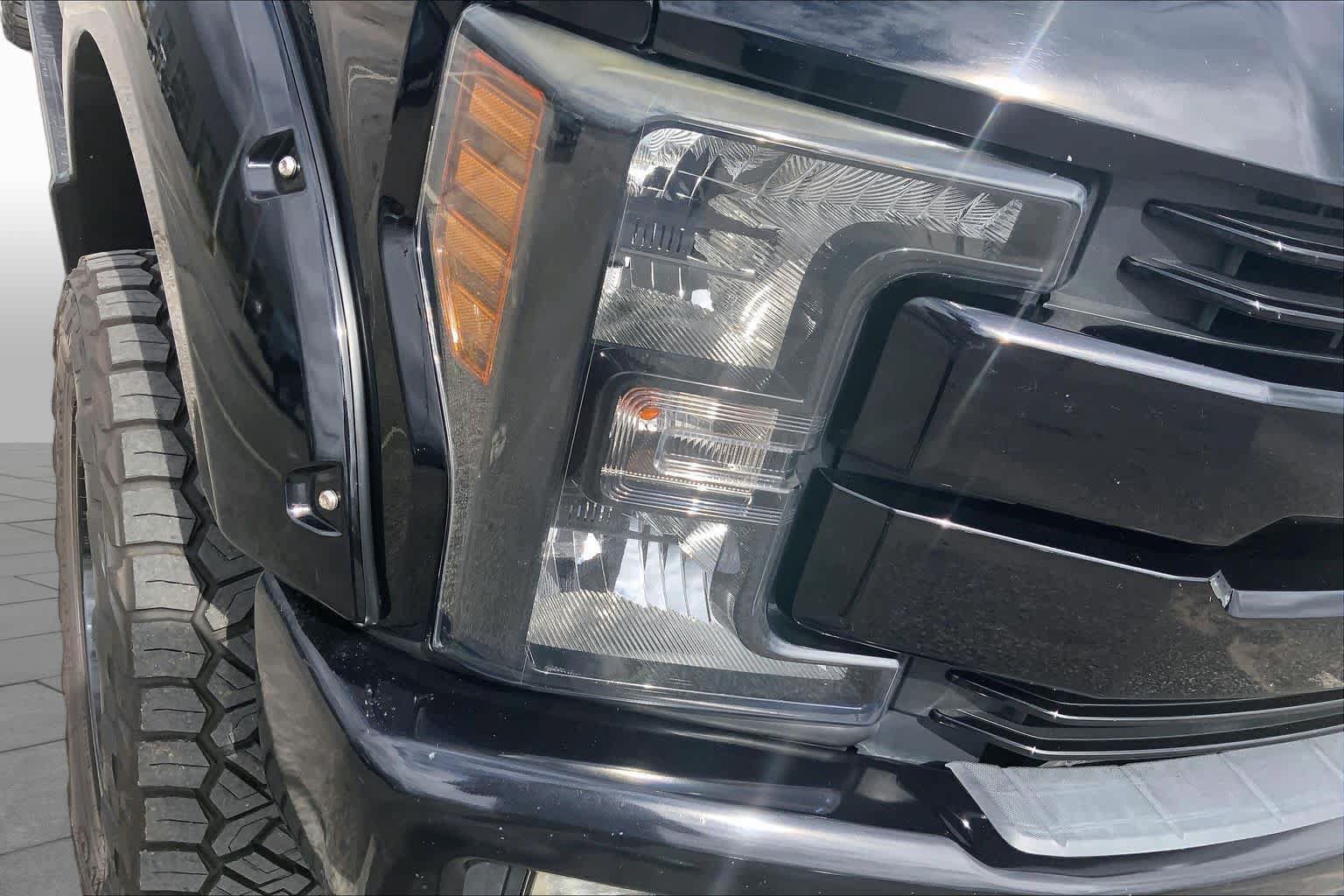 Used 2019 Ford F350 Lariat w/ Lariat Ultimate Package AWD/4WD image 28