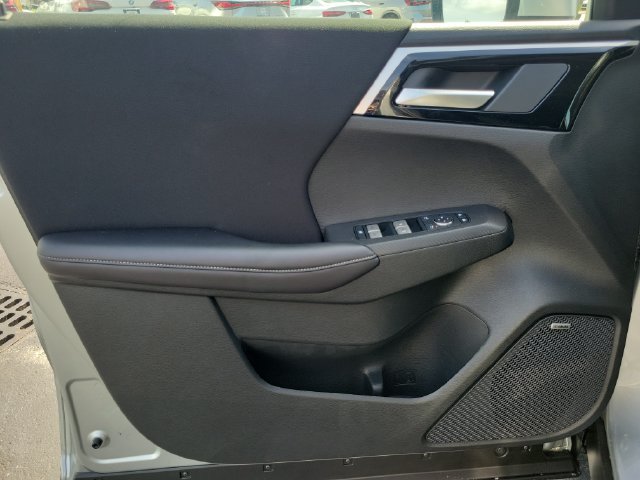 Used 2026 Mitsubishi Outlander ES FWD image 14