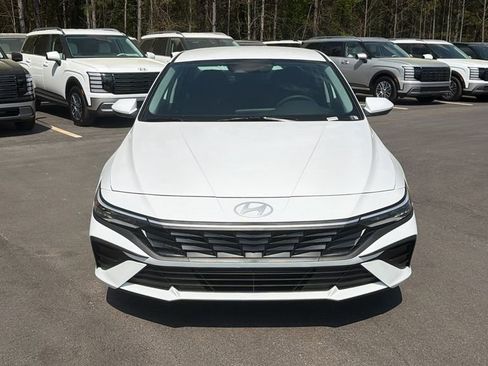 New 2026 Hyundai Elantra SE w/ Cargo Package image 2