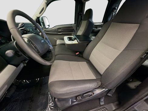 Used 2006 Ford F250 XLT image 10