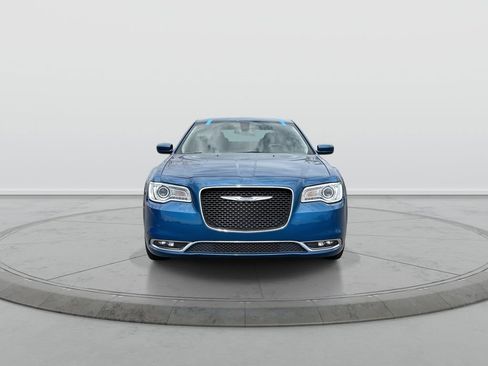 Used 2021 Chrysler 300 Touring w/ Driver Convenience Group RWD image 3