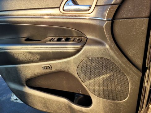 Used 2015 Jeep Grand Cherokee Limited image 21