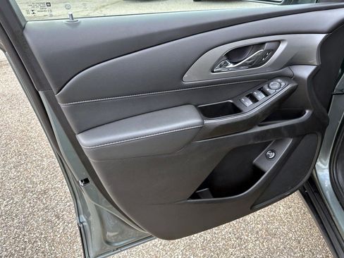 Certified 2023 Chevrolet Traverse LT image 14
