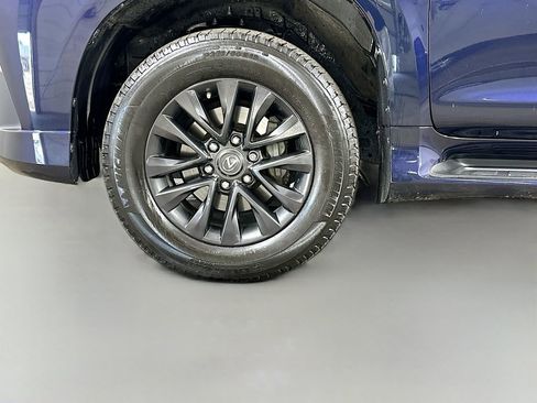 Used 2023 Lexus GX 460 Premium w/ Premium Package image 8