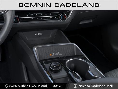 New 2026 Chevrolet Equinox LT w/ Convenience Package II image 24