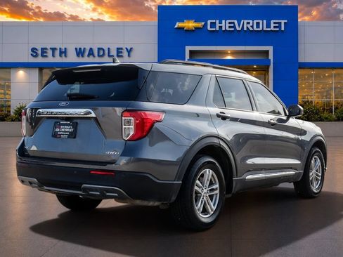 Used 2022 Ford Explorer XLT w/ Equipment Group 202A AWD/4WD image 7
