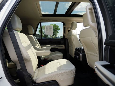 Used 2021 Ford Expedition Platinum image 37