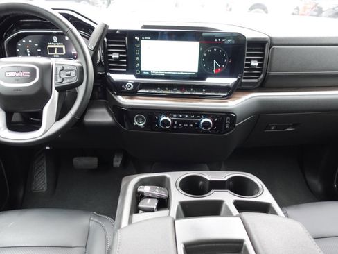 Used 2023 GMC Sierra 1500 Elevation image 40