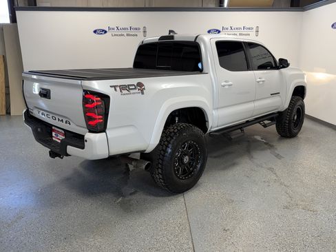 Used 2022 Toyota Tacoma TRD Sport w/ Technology Package AWD/4WD image 31