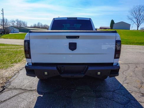Used 2018 RAM 1500 Express w/ Express Value Package AWD/4WD image 4