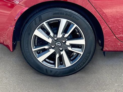 Used 2024 Nissan Versa SV w/ Trunk Package FWD image 27