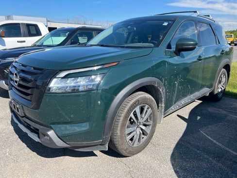 Used 2022 Nissan Pathfinder SL w/ SL Black Package AWD/4WD image 1