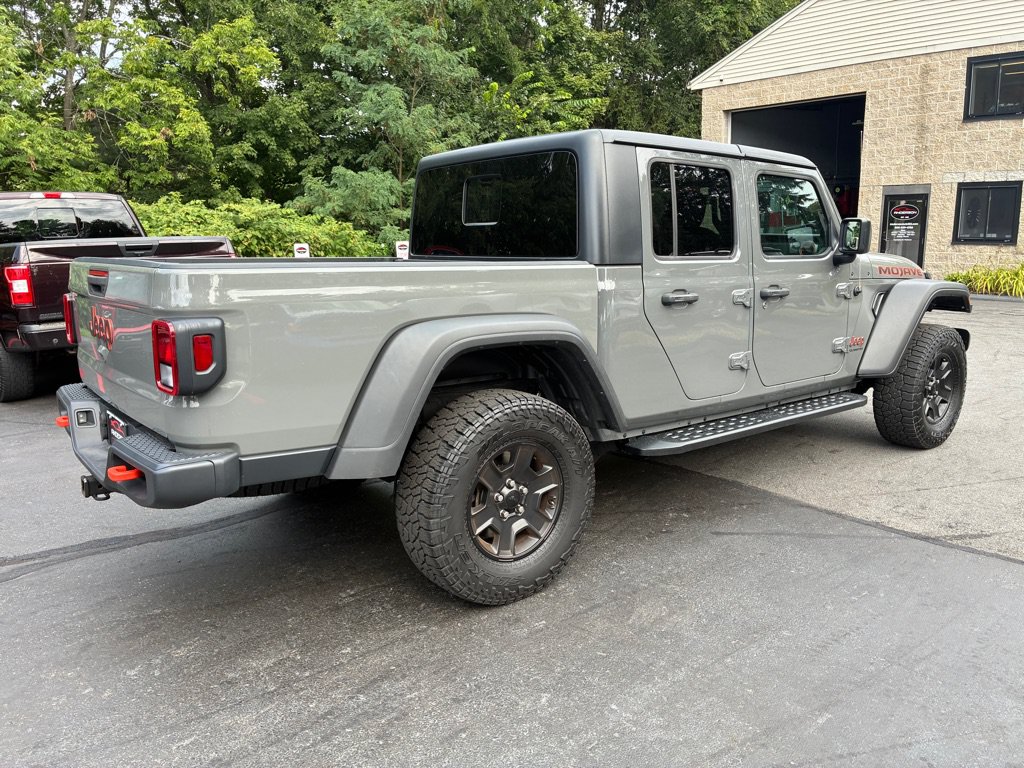 Used 2023 Jeep Gladiator Mojave AWD/4WD image 7