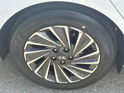 Used 2025 Hyundai Sonata SEL FWD image 17