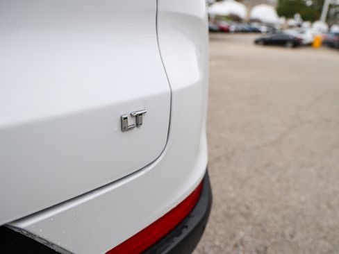 Used 2025 Chevrolet TrailBlazer LT w/ Convenience Package image 12