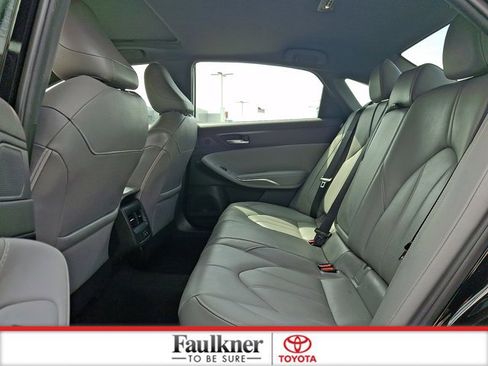 Certified 2020 Toyota Avalon XLE w/ Moonroof Package image 10
