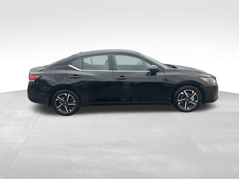 Certified 2025 Nissan Sentra SV image 7