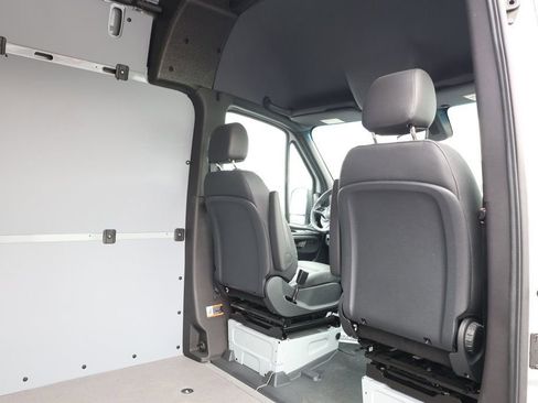 Used 2026 Mercedes-Benz Sprinter 2500 image 26