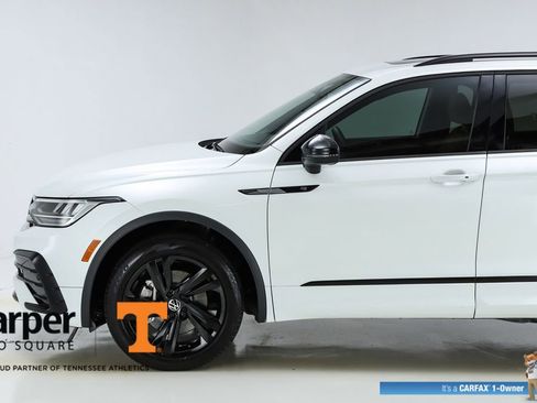 Used 2023 Volkswagen Tiguan SE R-Line image 3