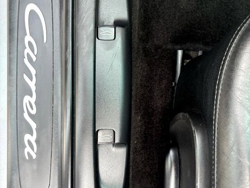 Used 2003 Porsche 911 Carrera image 18