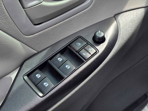 Used 2017 Toyota Sienna L FWD image 23