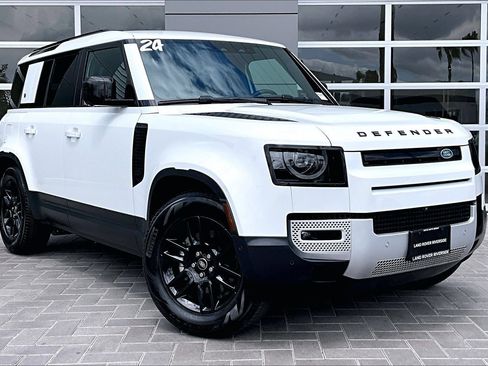 Used 2024 Land Rover Defender 110 S AWD/4WD image 3