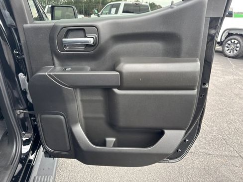 Used 2024 Chevrolet Silverado 1500 Custom image 17