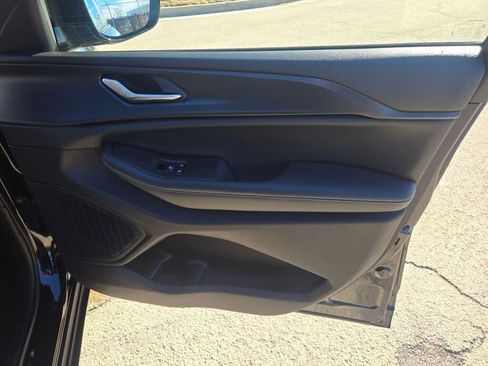 Certified 2023 Jeep Grand Cherokee Altitude image 5