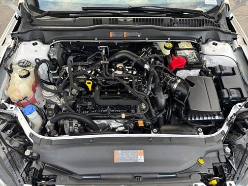 Used 2020 Ford Fusion SE image 18