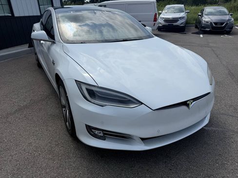 Used 2021 Tesla Model S Long Range Plus AWD/4WD image 4